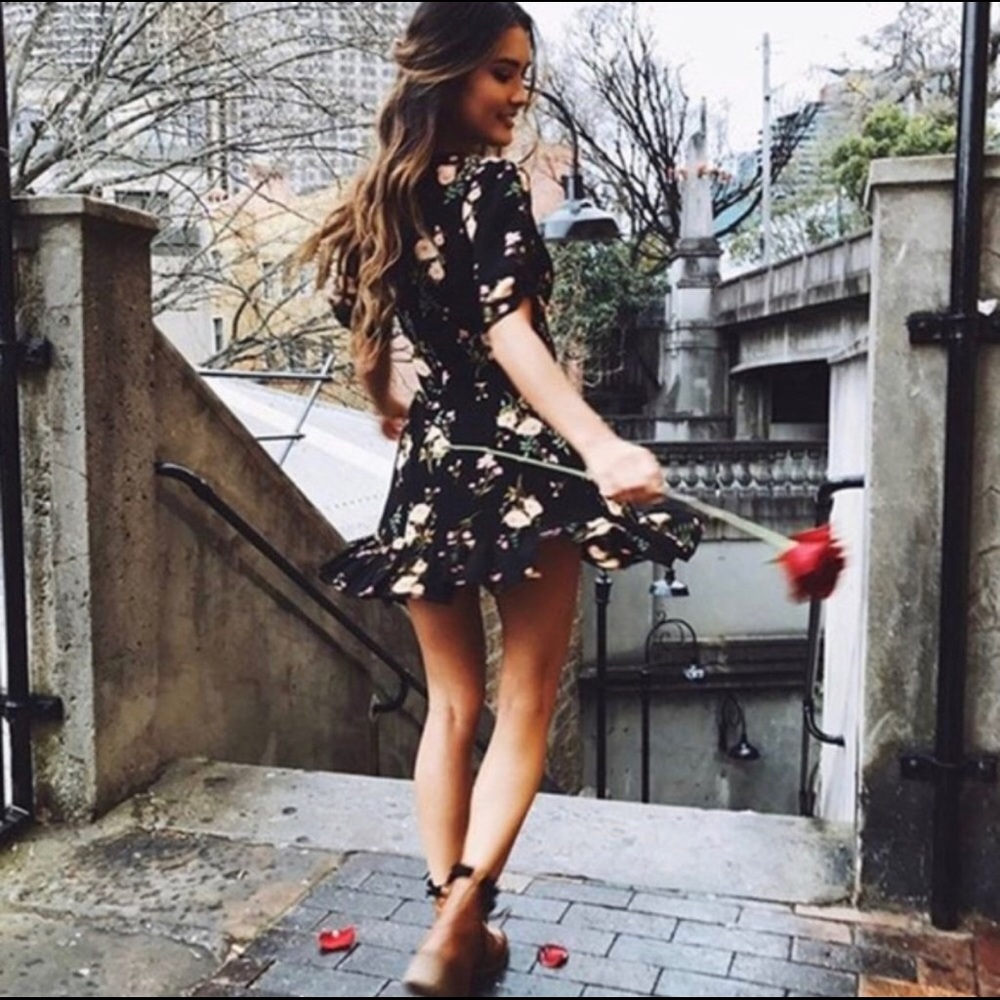 🌺 Stunning Bohemian Floral Dress 🌺